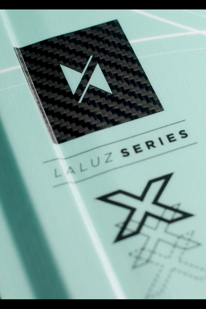 Zommed detail on the Xenon boards Laluz 2024 twintip kiteboard.